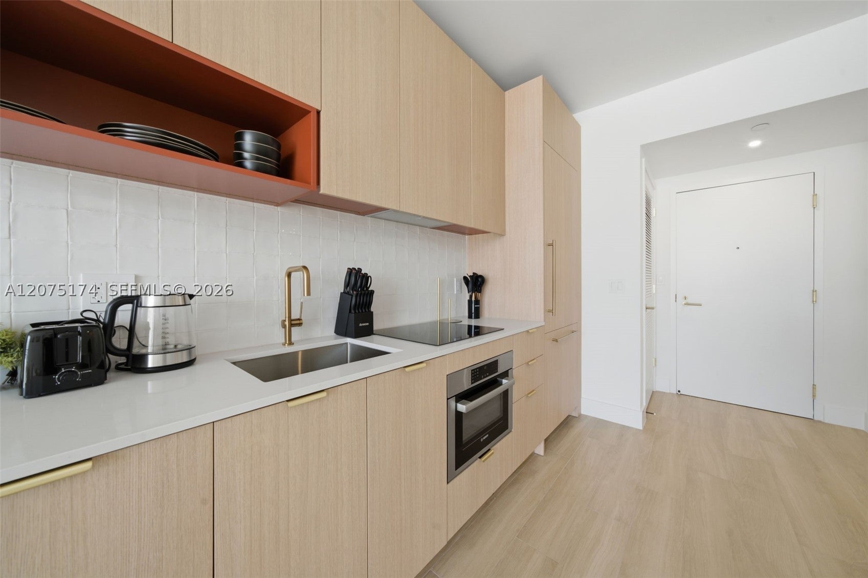 90 NE 32nd st 811