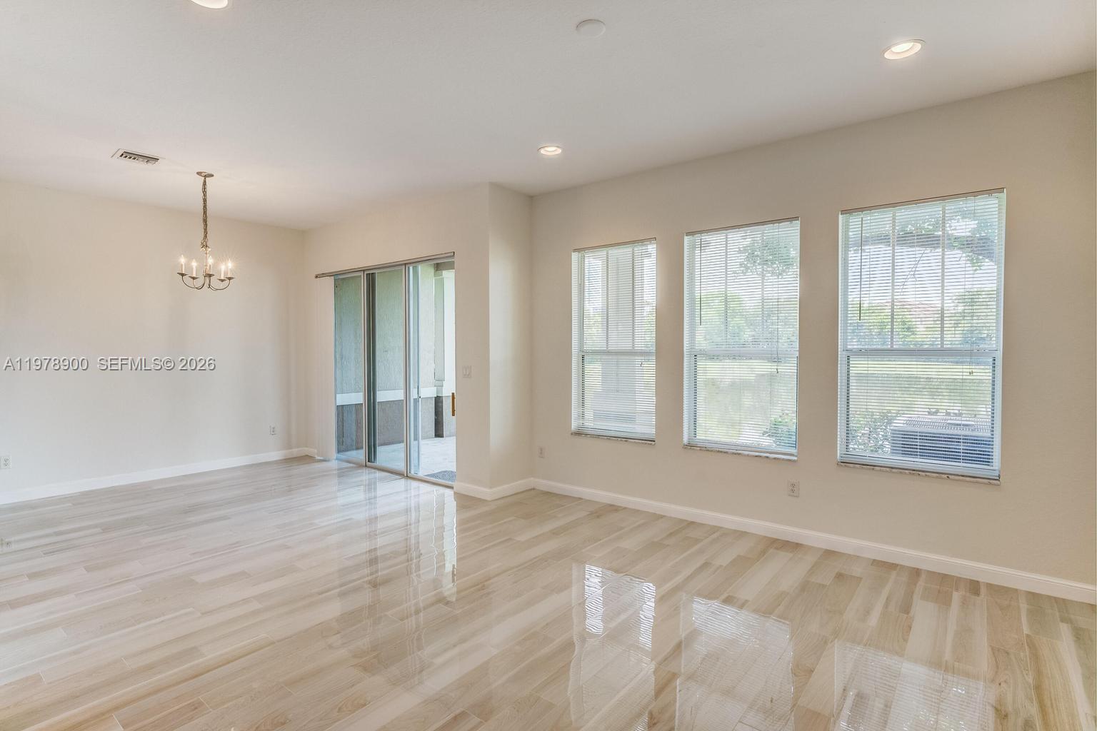 CITYSIDE CONDO - Residential