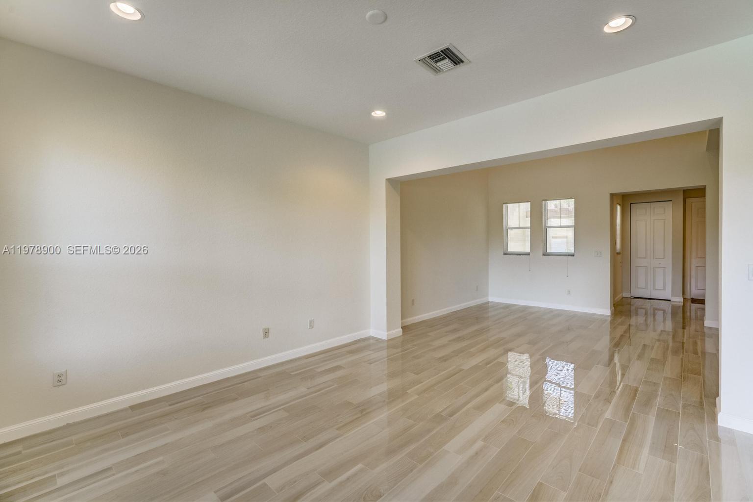 CITYSIDE CONDO - Residential