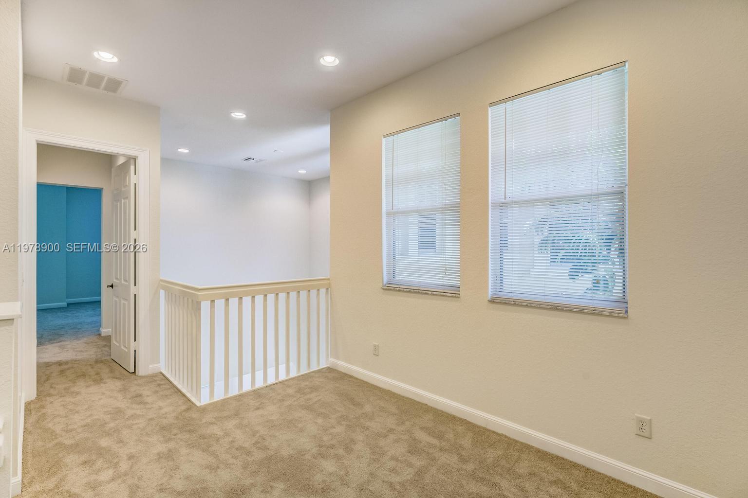 CITYSIDE CONDO - Residential