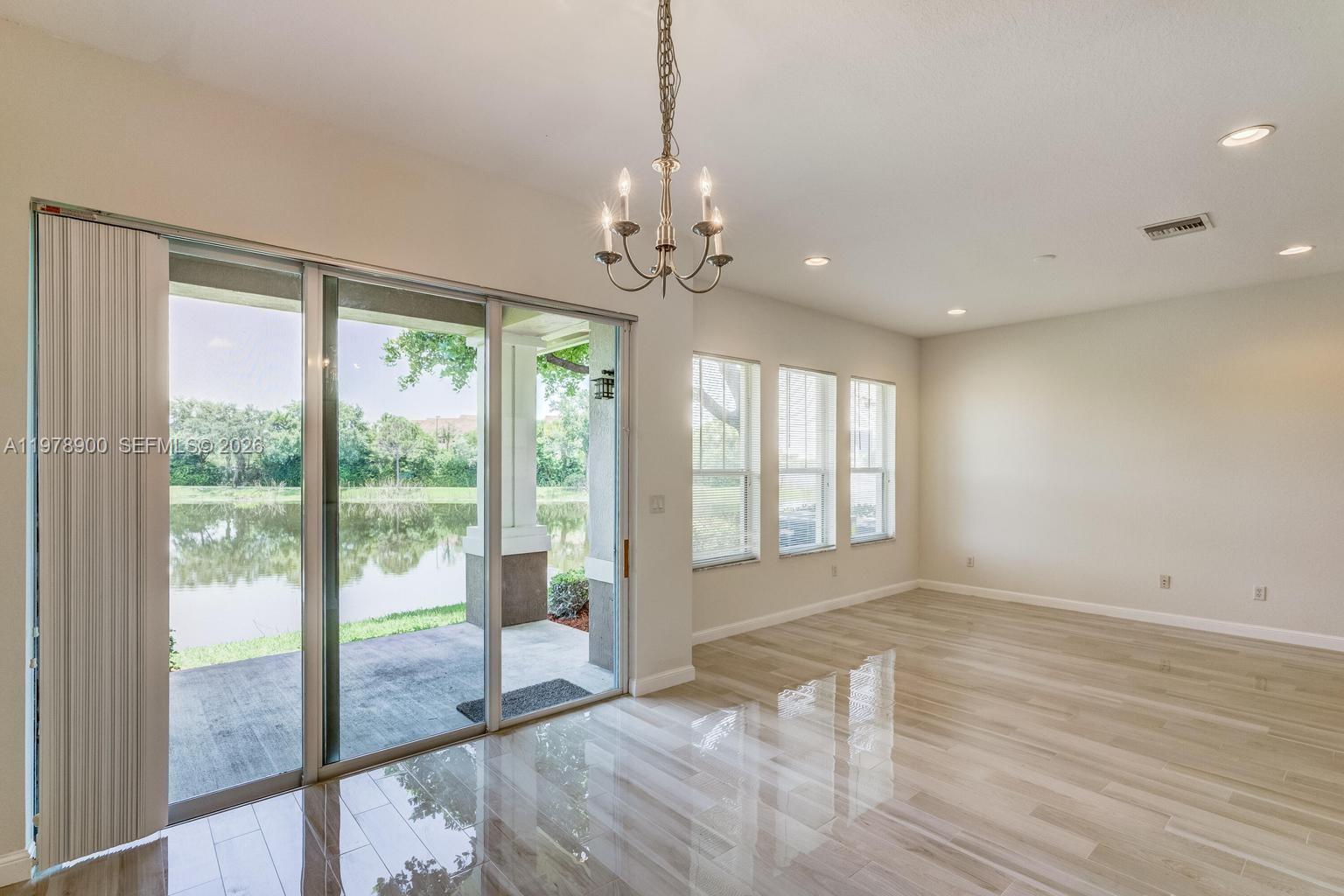 CITYSIDE CONDO - Residential