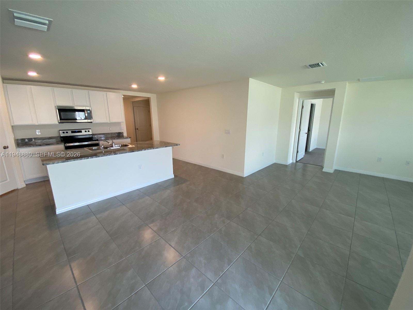 GREYSTONE HILLS PAHSE TWO - Residential