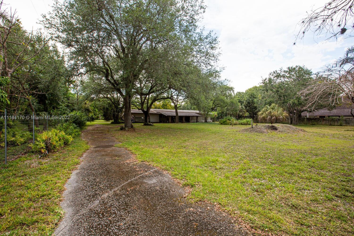 KENDAL GREEN HOMESITES - Residential