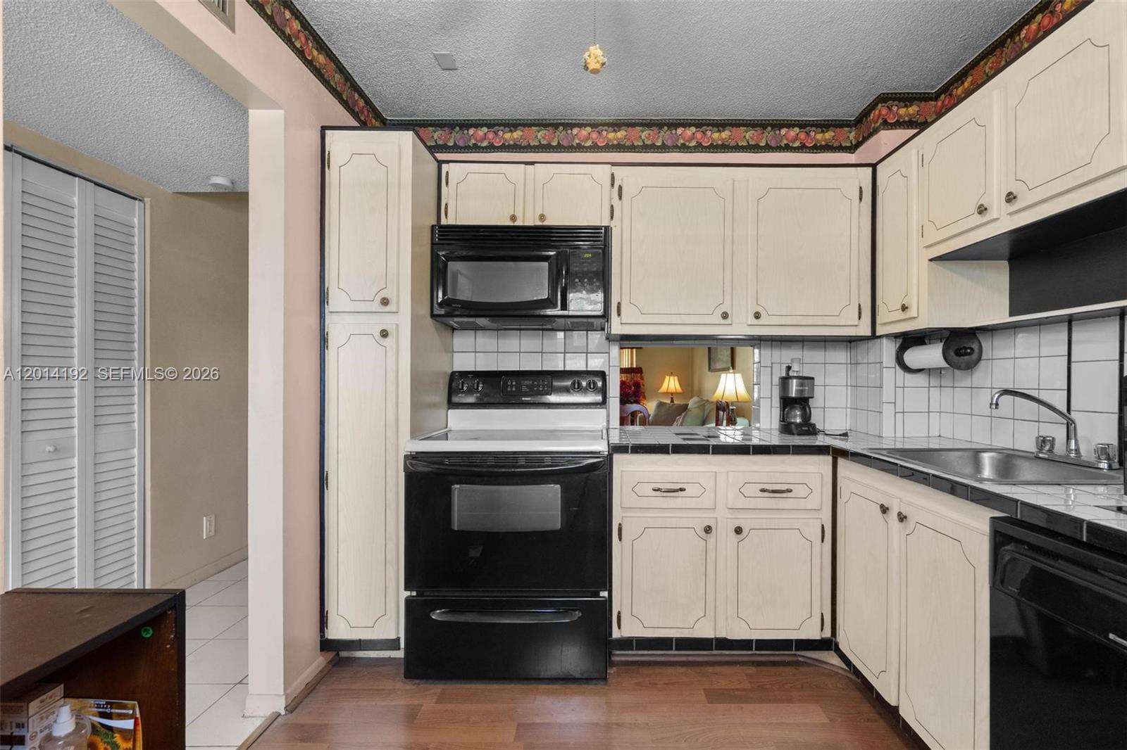 BERKLEY HOUSE SOUTH - Residential