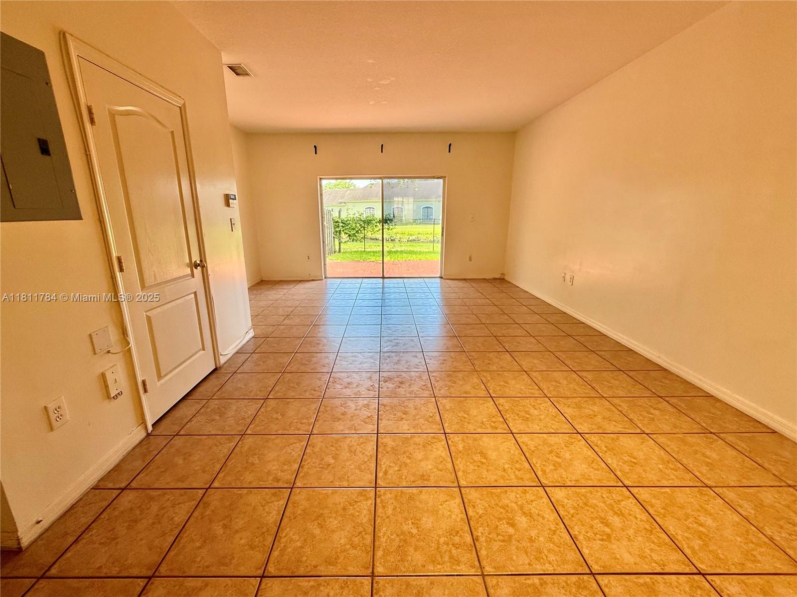 HAMPTON PLACE CONDO - Residential Lease