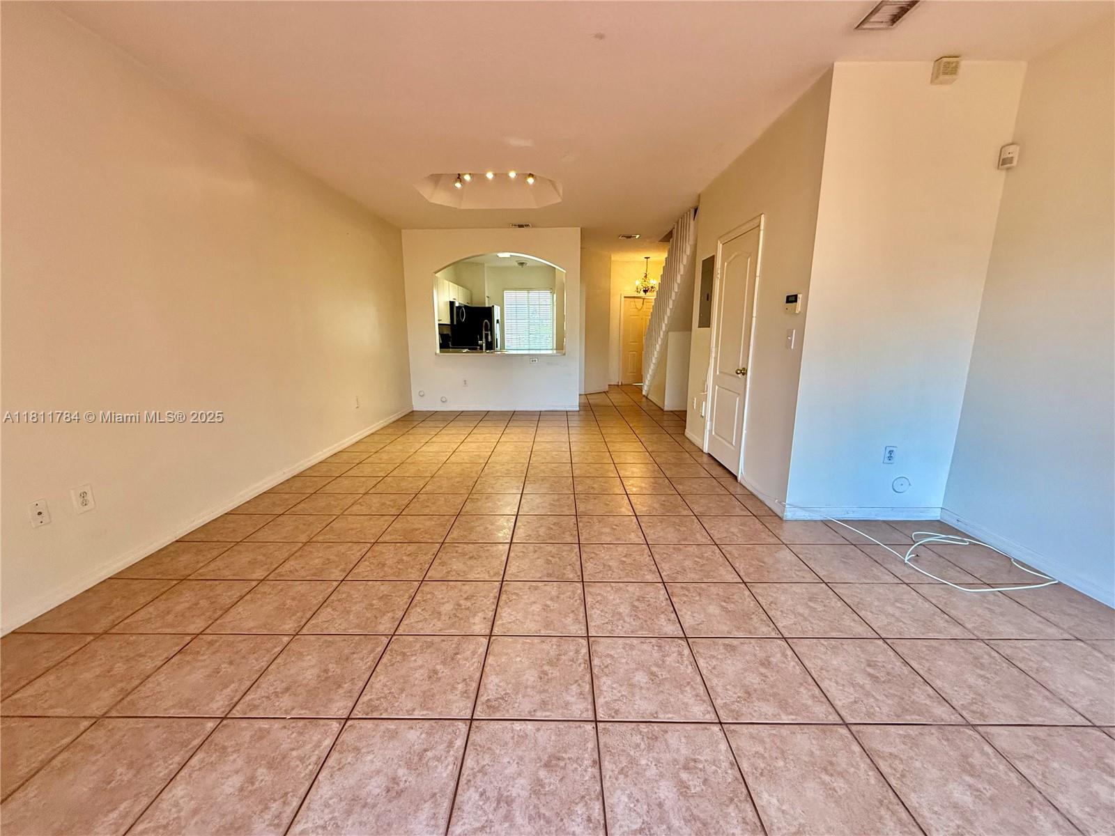 HAMPTON PLACE CONDO - Residential Lease