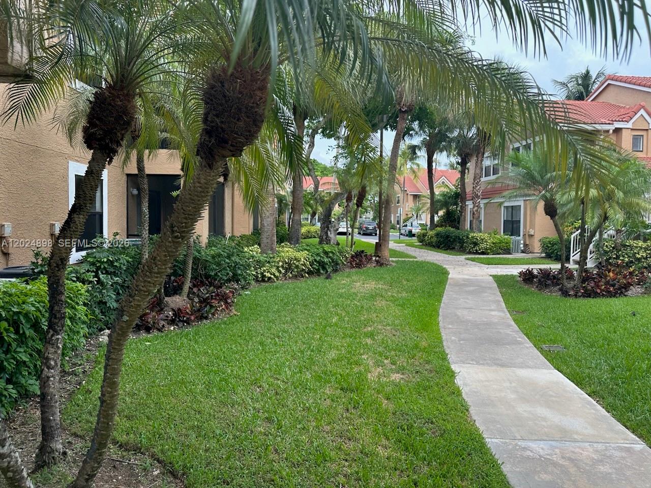 BISCAYNE BEACH CLUB CONDO - Residential