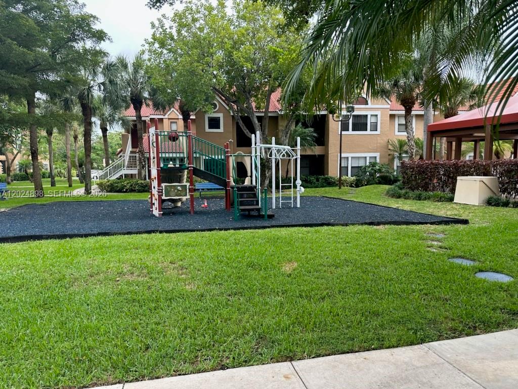 BISCAYNE BEACH CLUB CONDO - Residential
