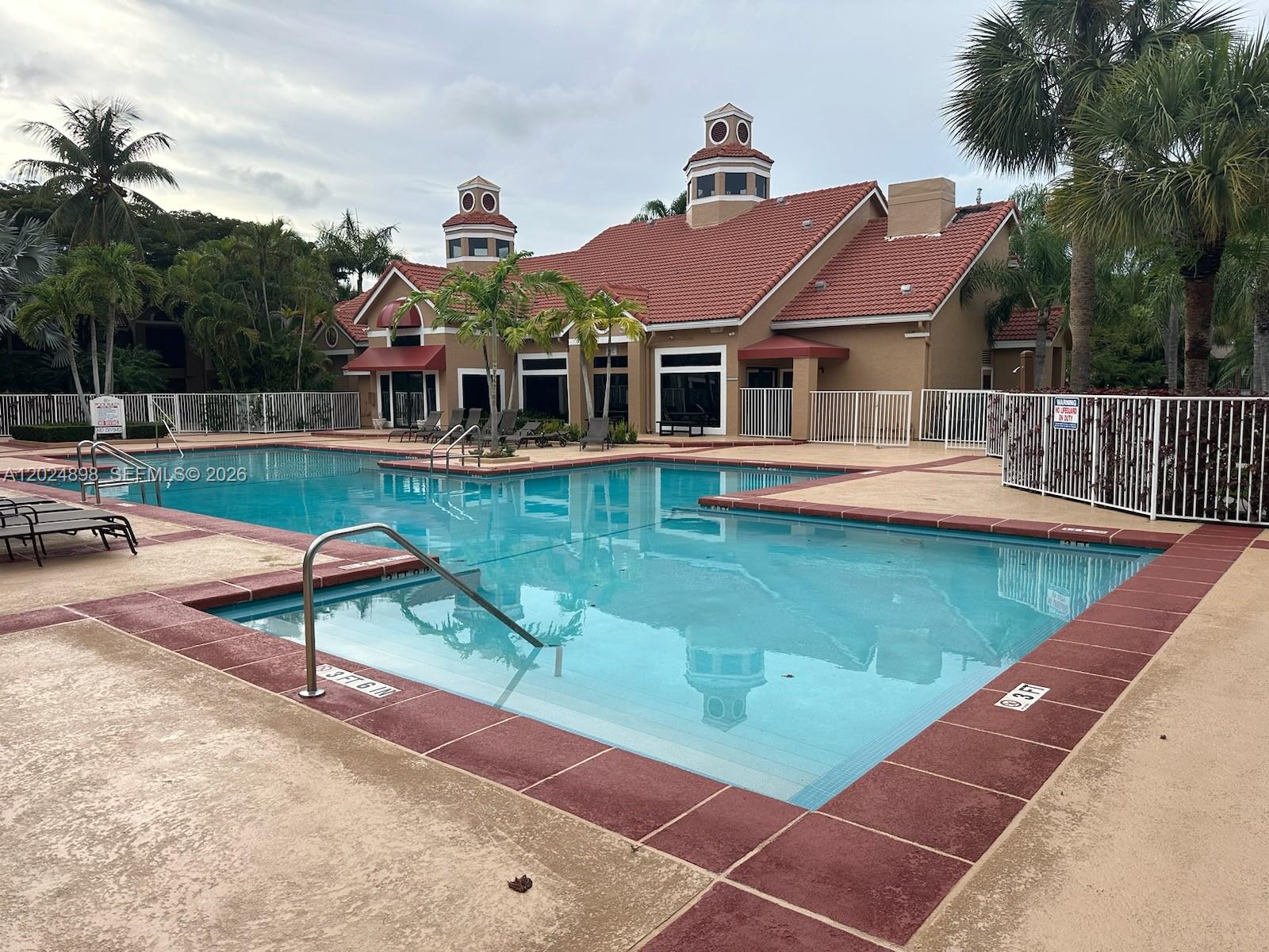 BISCAYNE BEACH CLUB CONDO - Residential