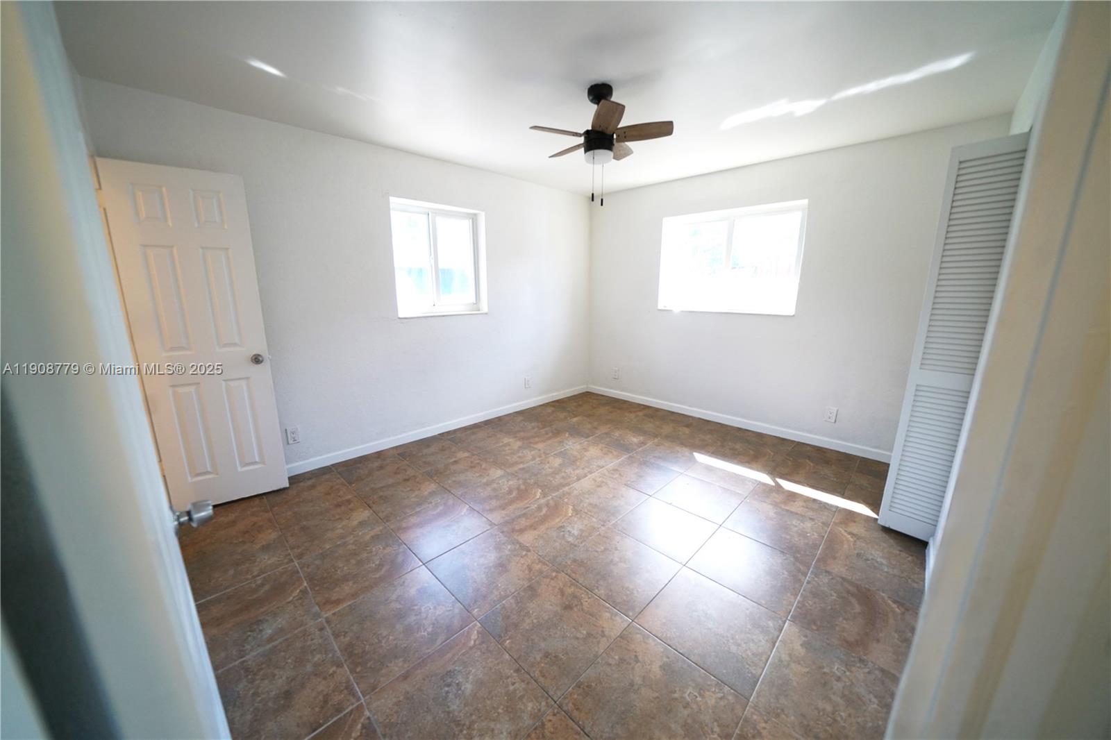 BROADVIEW PARK SEC 4 - Residential Lease