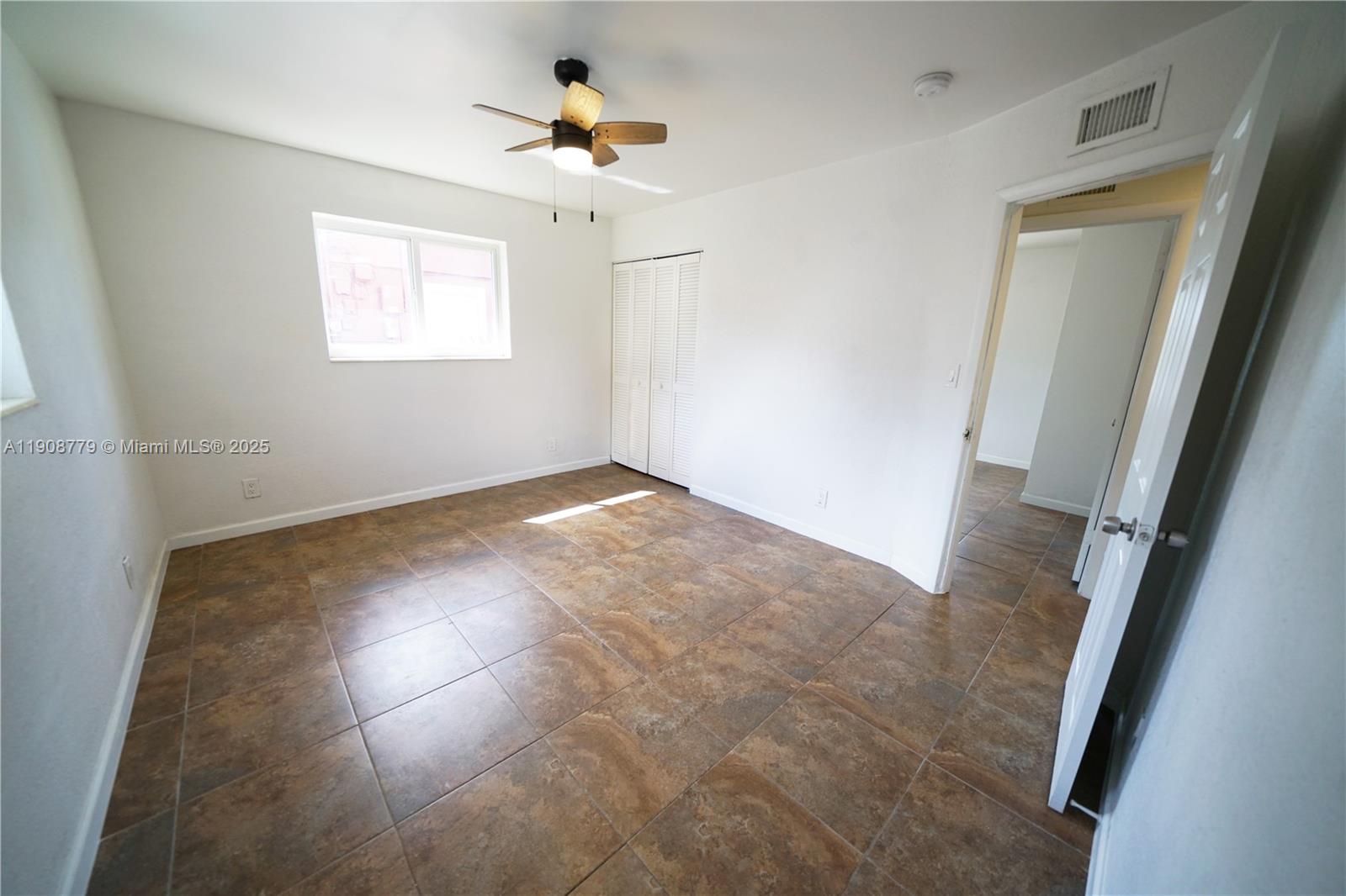 BROADVIEW PARK SEC 4 - Residential Lease