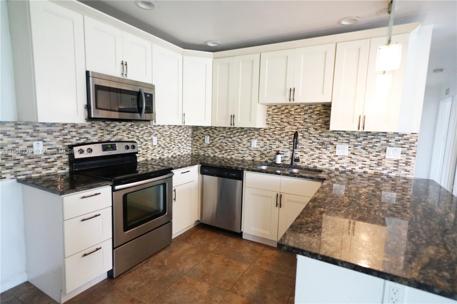 BROADVIEW PARK SEC 4 - Residential Lease