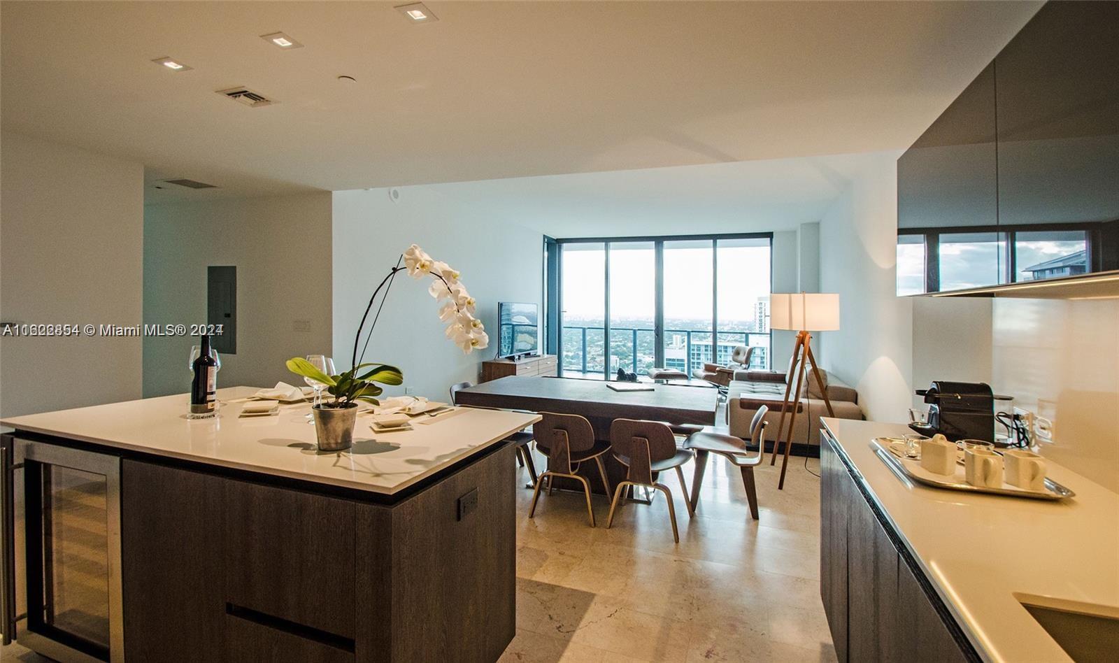 REACH CONDO - Residential Lease