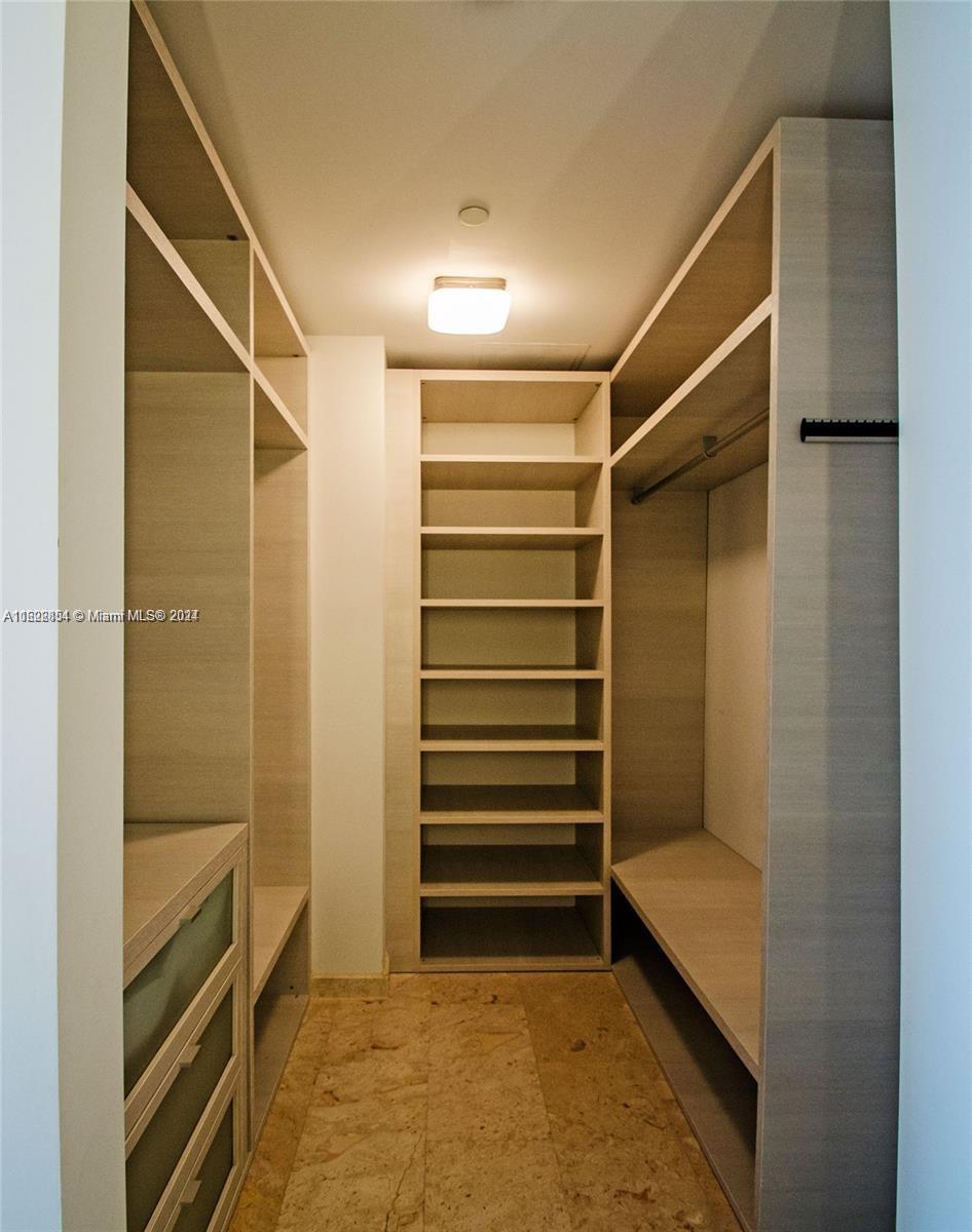 REACH CONDO - Residential Lease