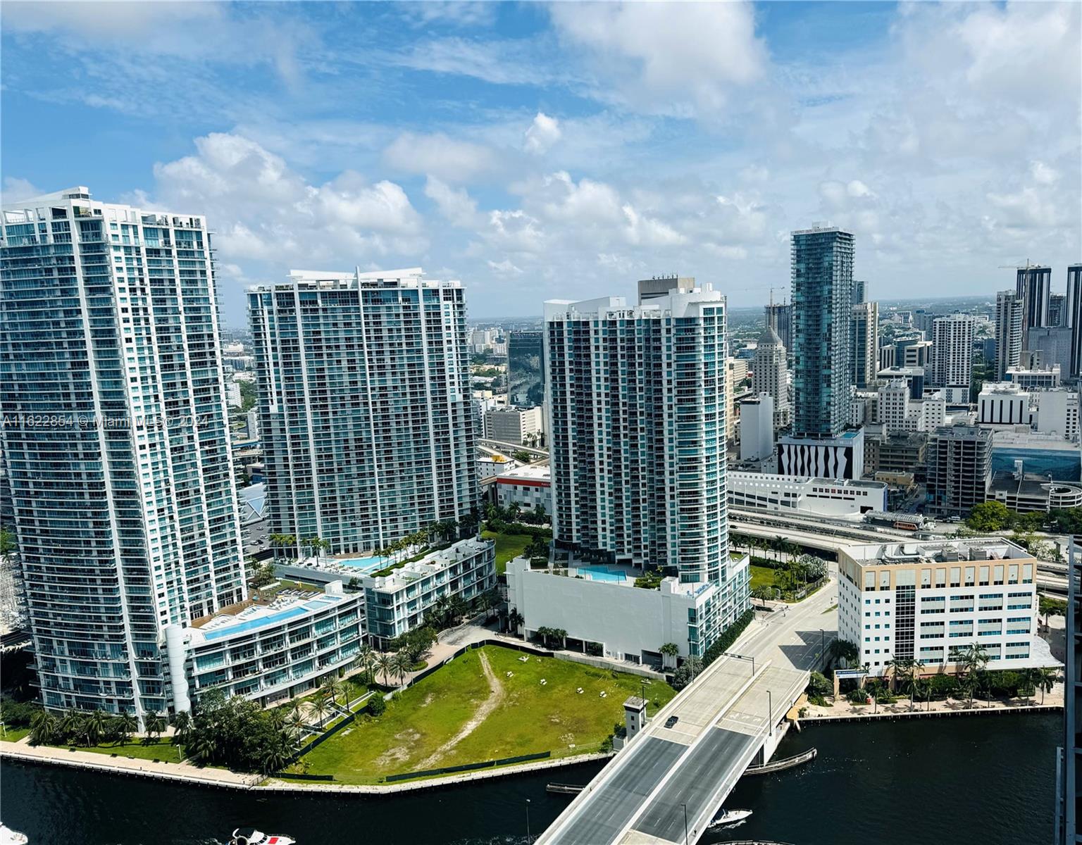 REACH CONDO - Residential Lease