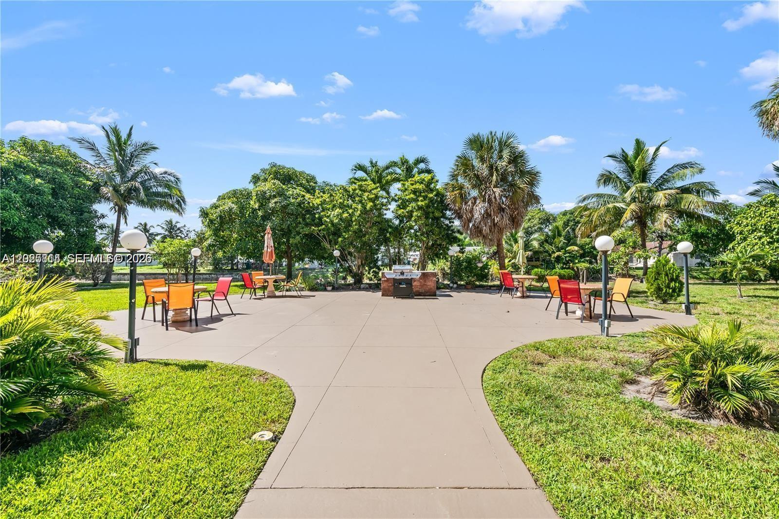 LAUDERDALE OAKS CONDO XV - Residential