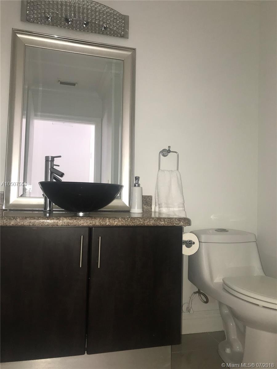 CORAL BAY - Residential