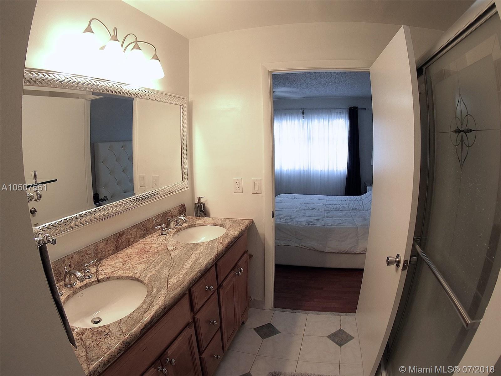 CORAL BAY - Residential