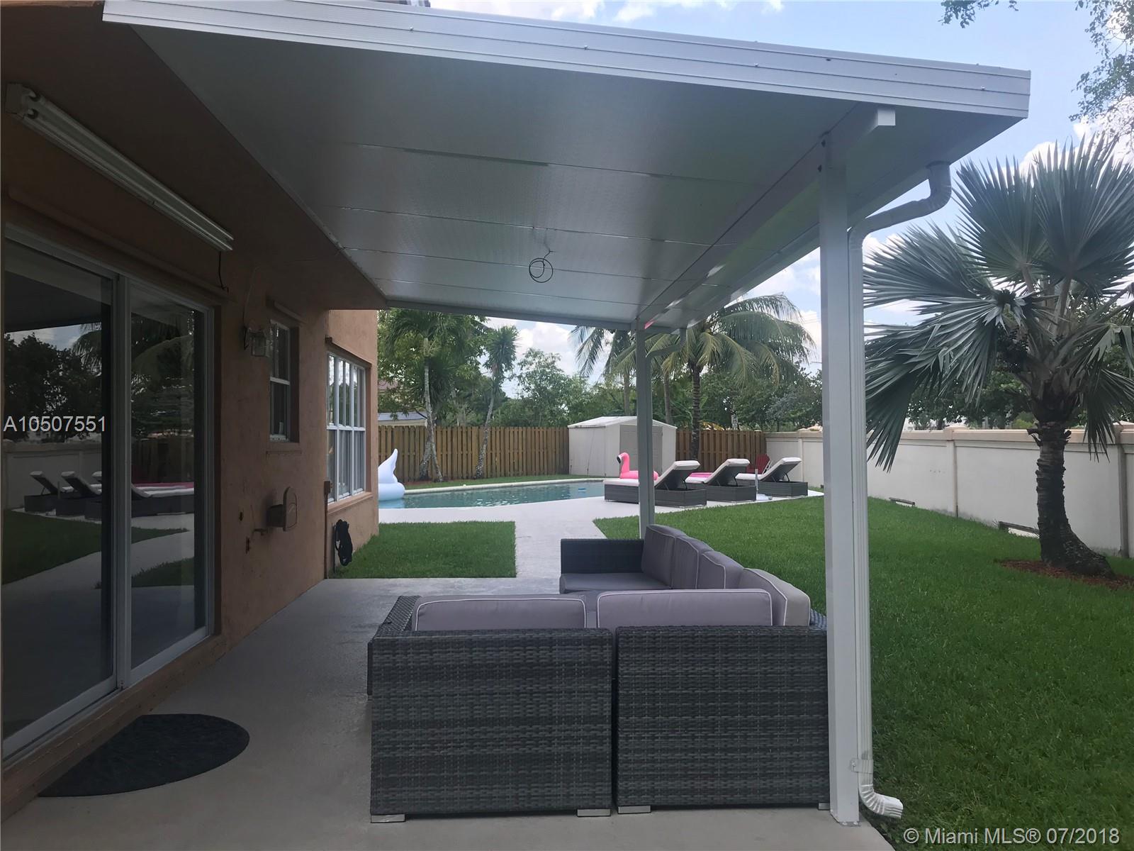 CORAL BAY - Residential