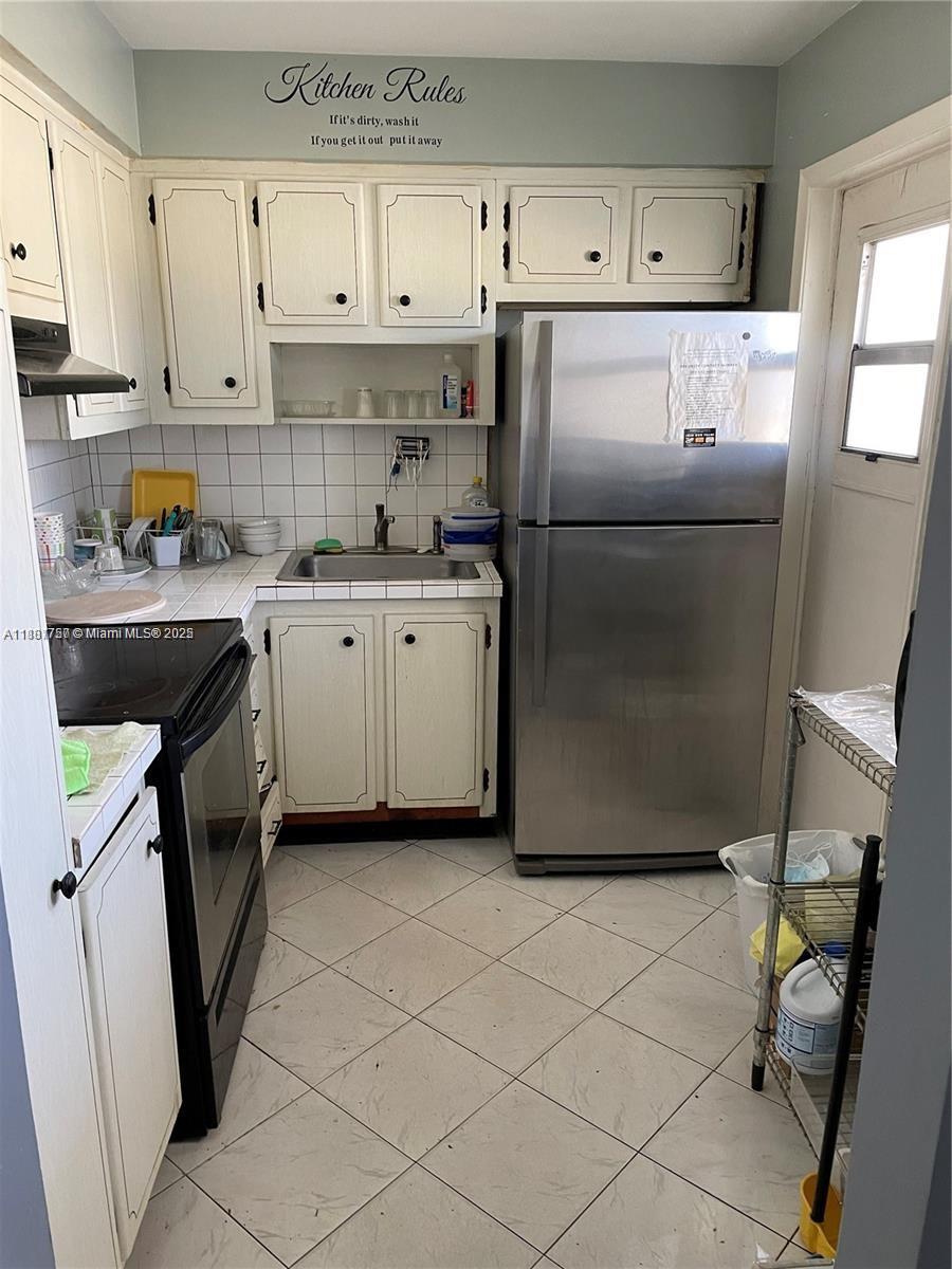 BISC LAKE GARDENS CONDO N - Residential