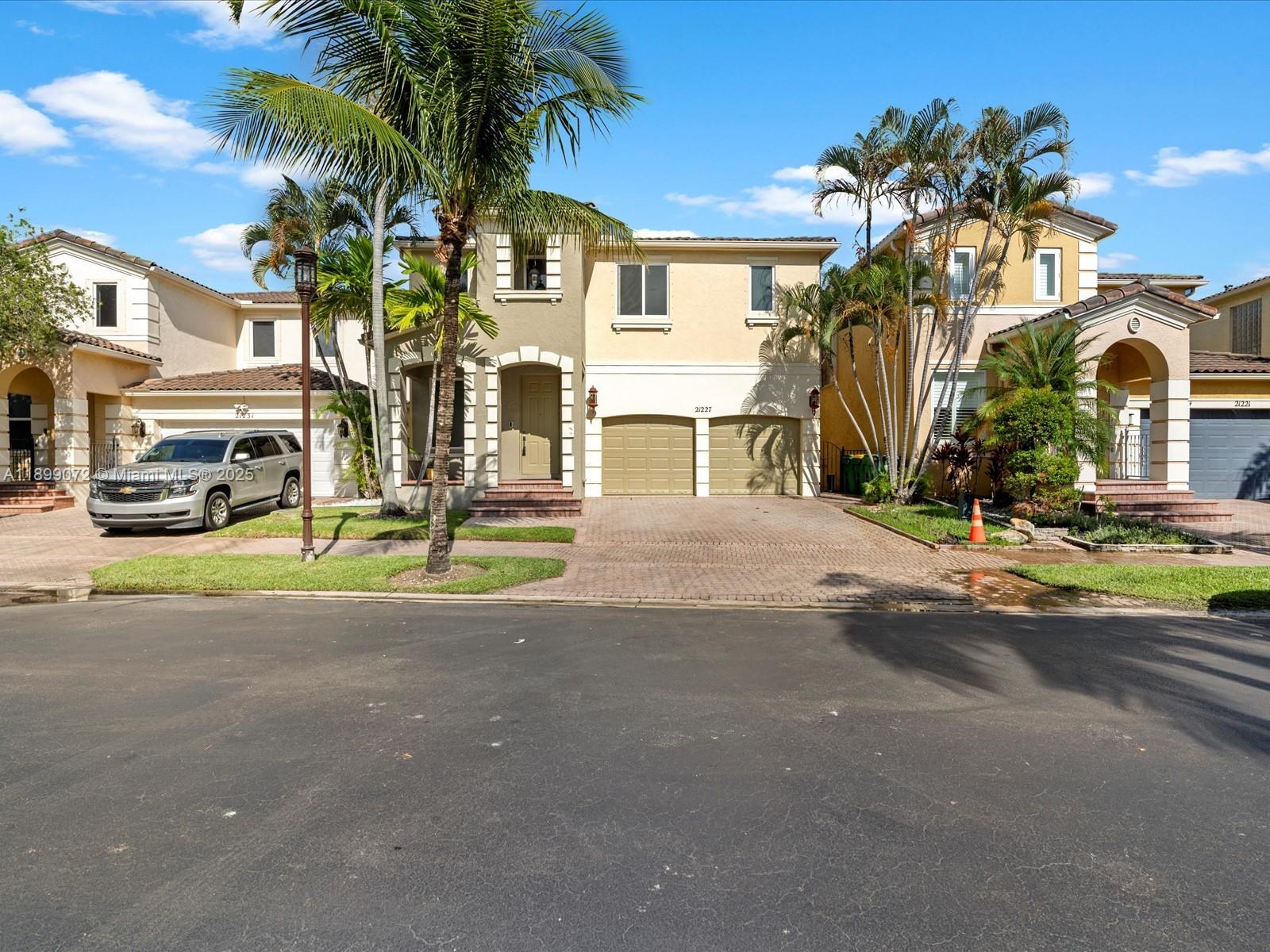 AVENTURA LAKES - PHASE II - Residential Lease