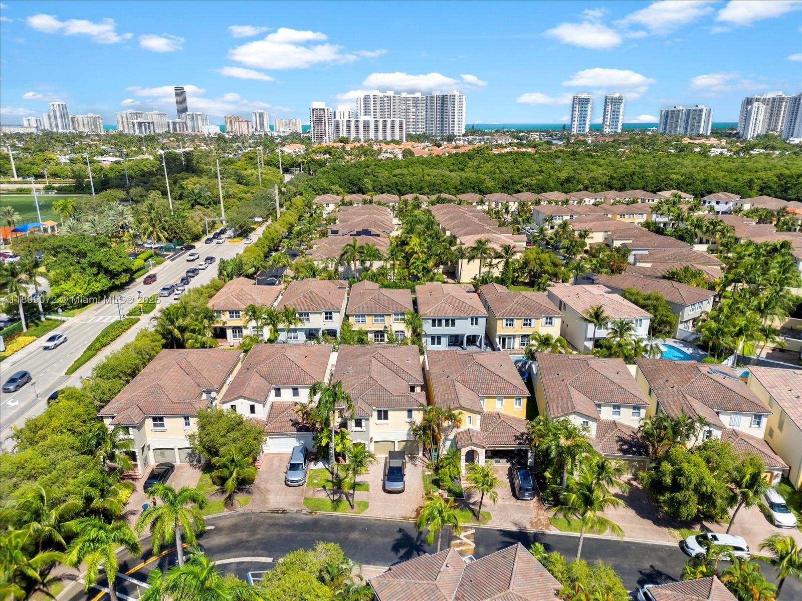 AVENTURA LAKES - PHASE II - Residential Lease