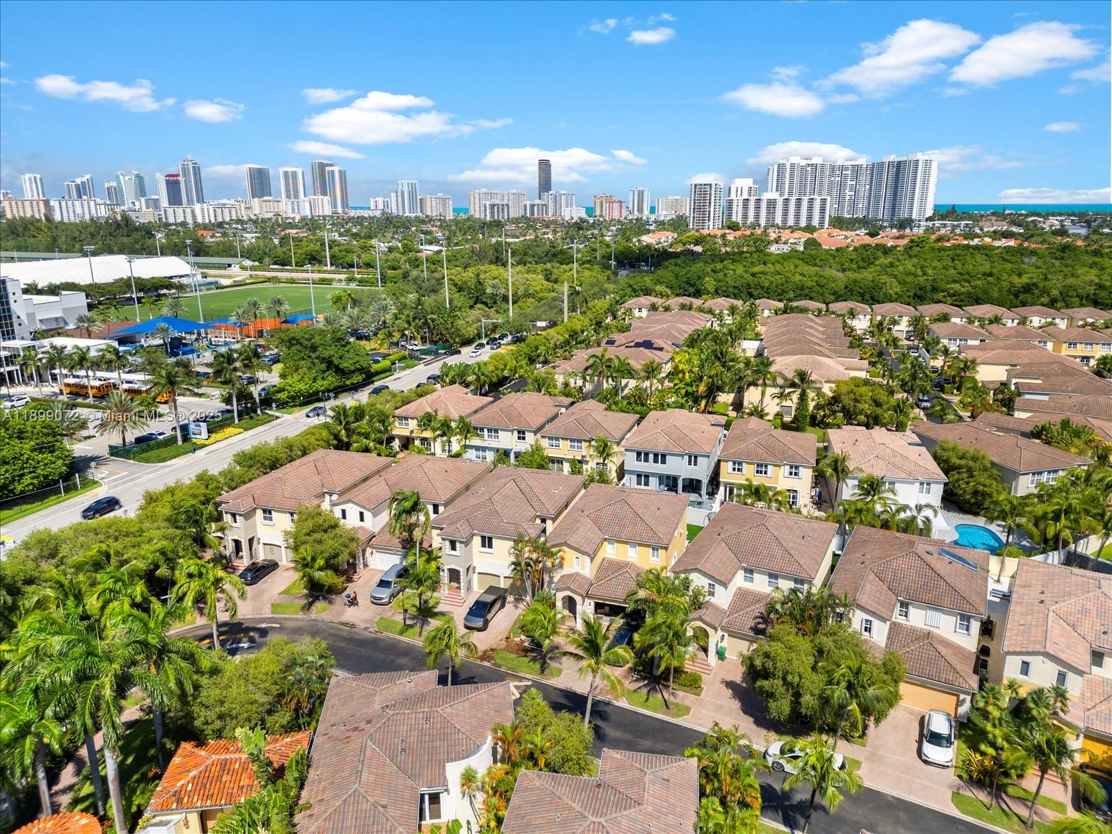 AVENTURA LAKES - PHASE II - Residential Lease