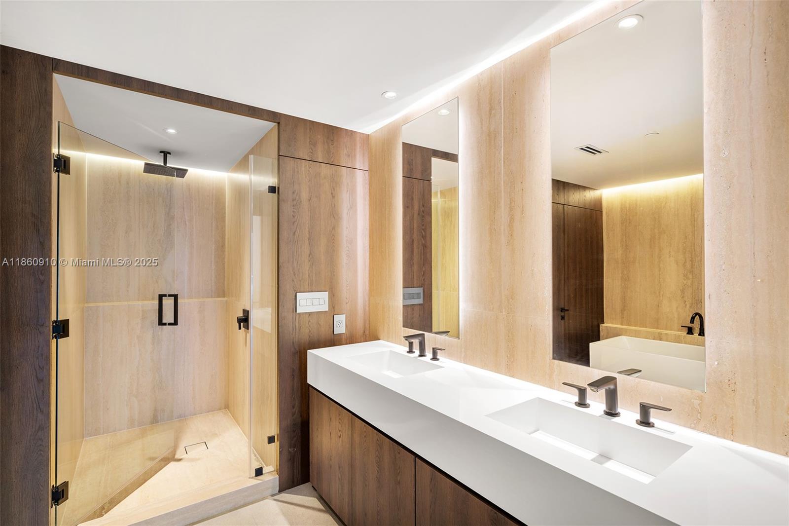 CLUB TOWER TWO CONDO - Residential Lease