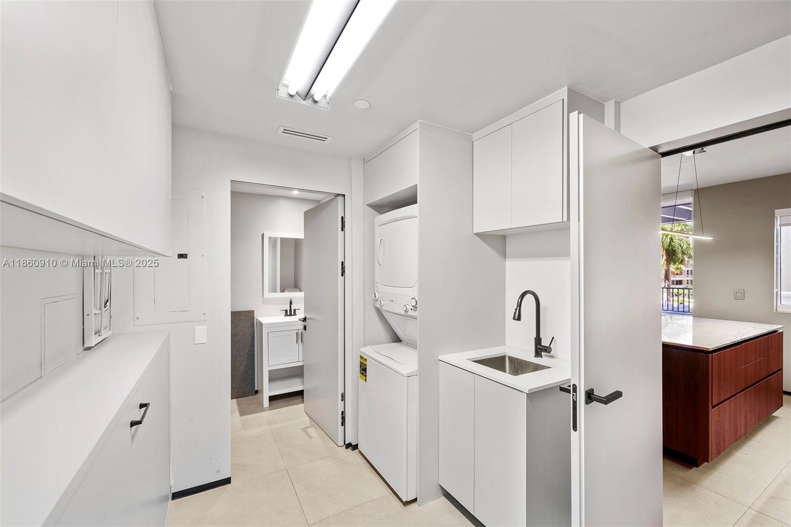 CLUB TOWER TWO CONDO - Residential Lease