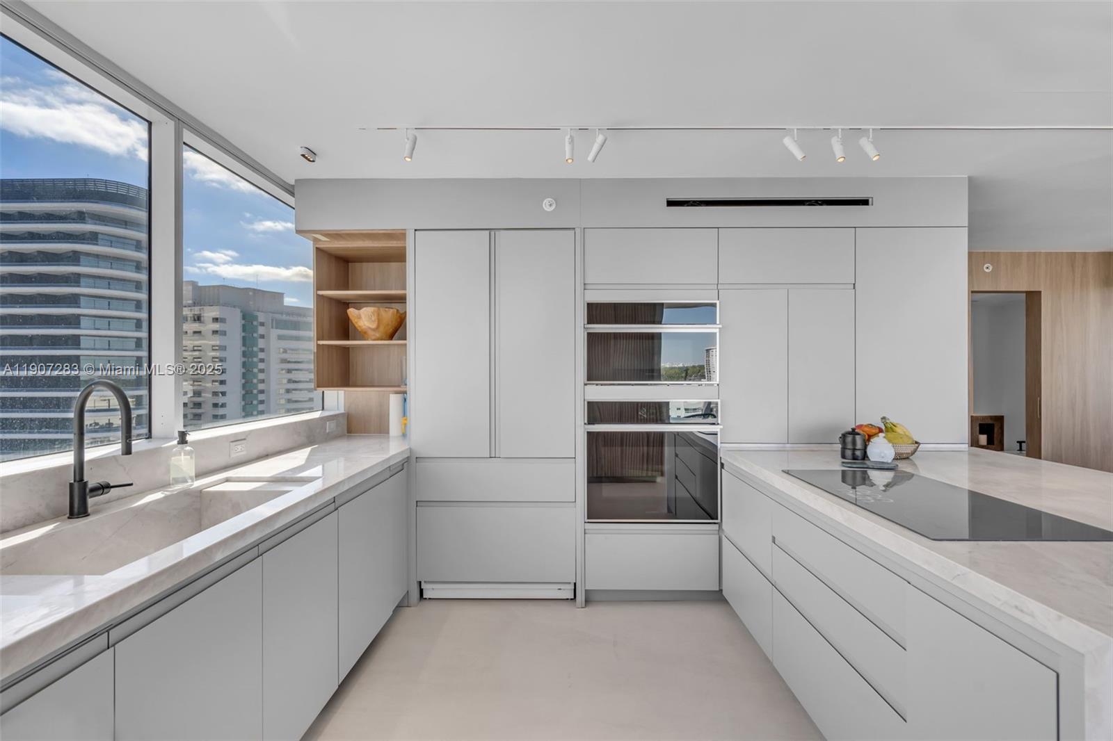 KING DAVID TOWERS CONDO - Residential Lease