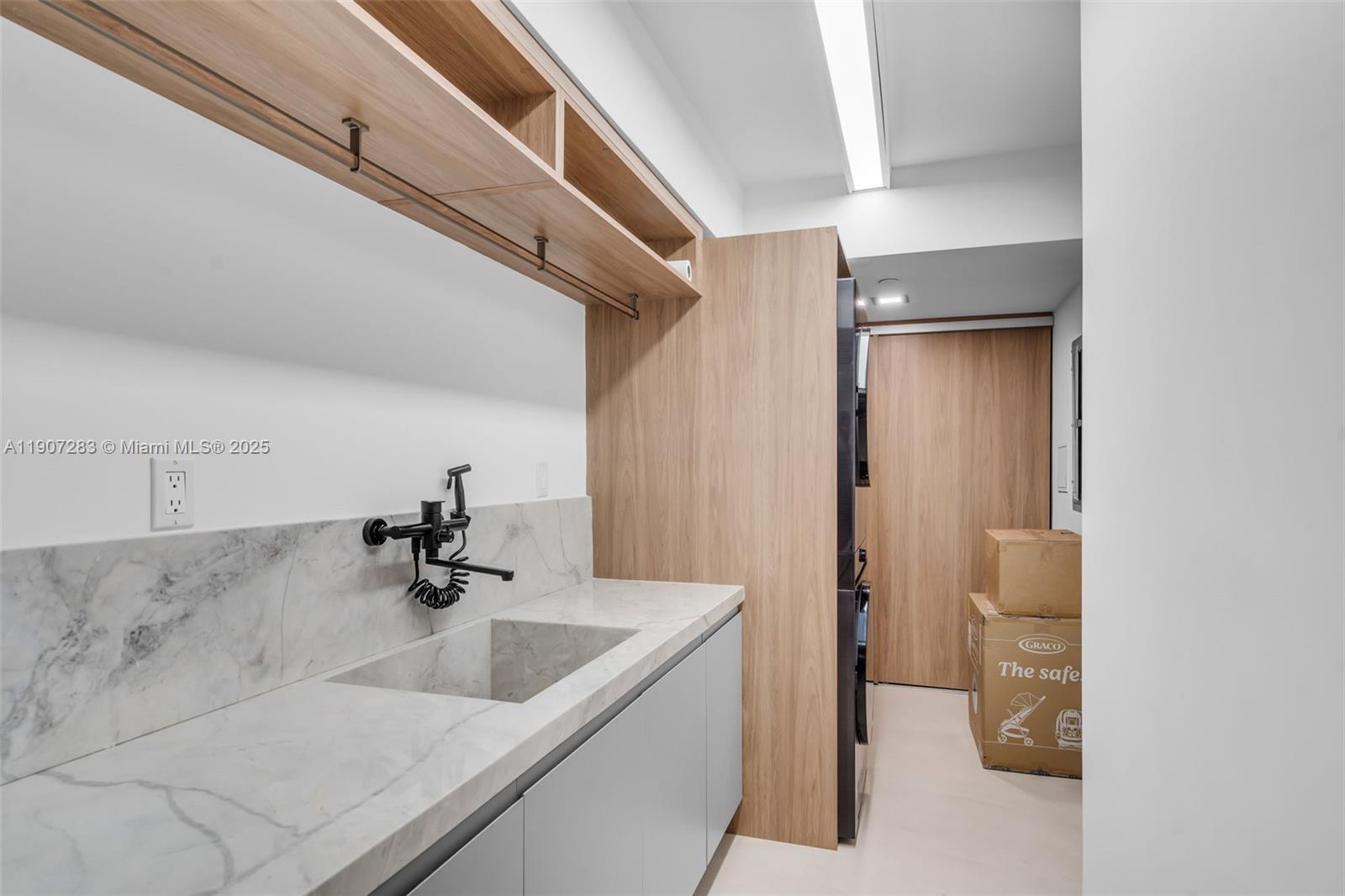 KING DAVID TOWERS CONDO - Residential Lease