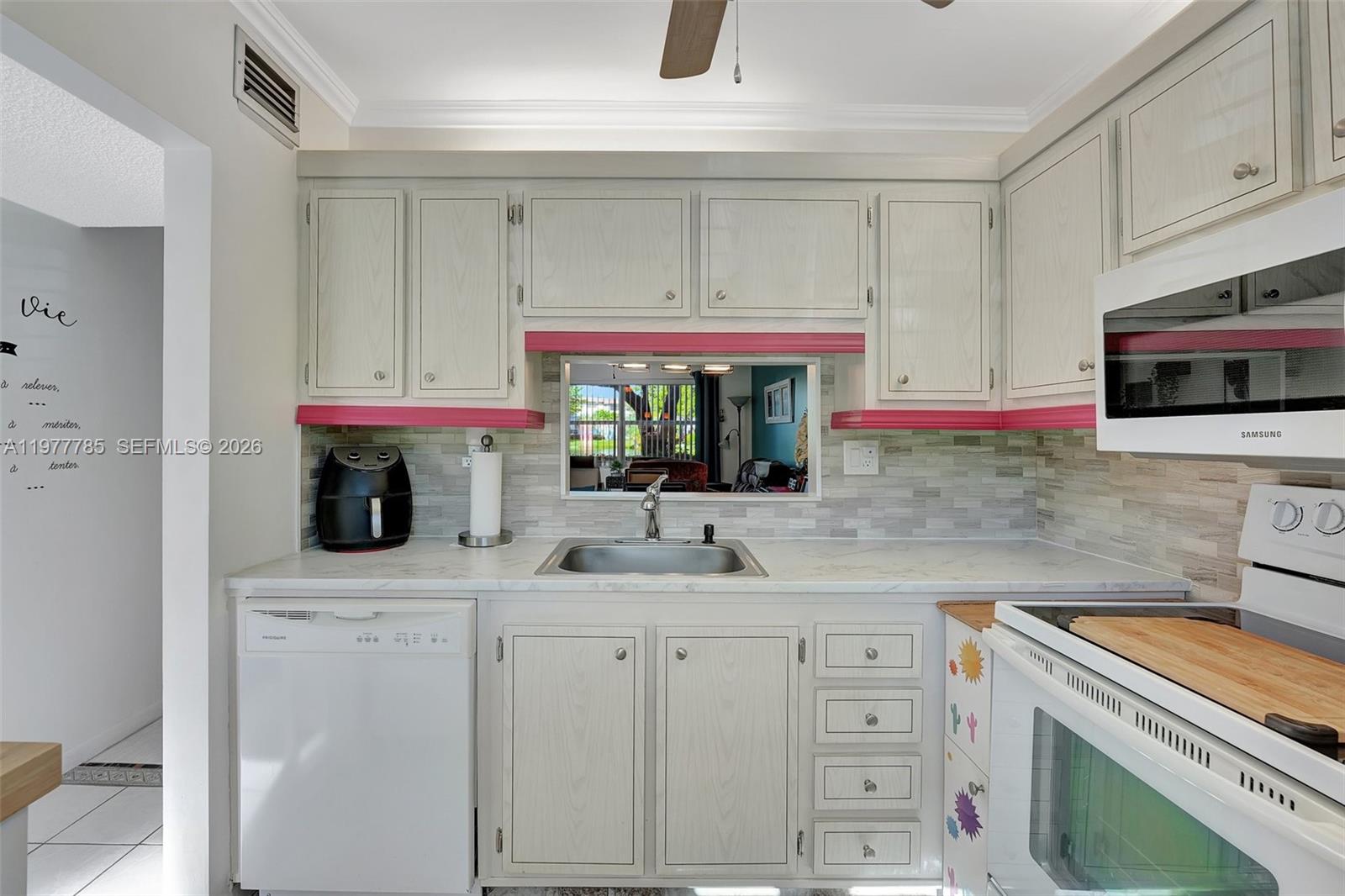 ALOHA GARDENS CONDO - Residential