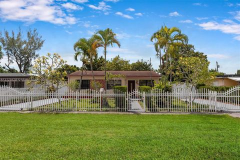 810 West Dr Opa-Locka FL 33054