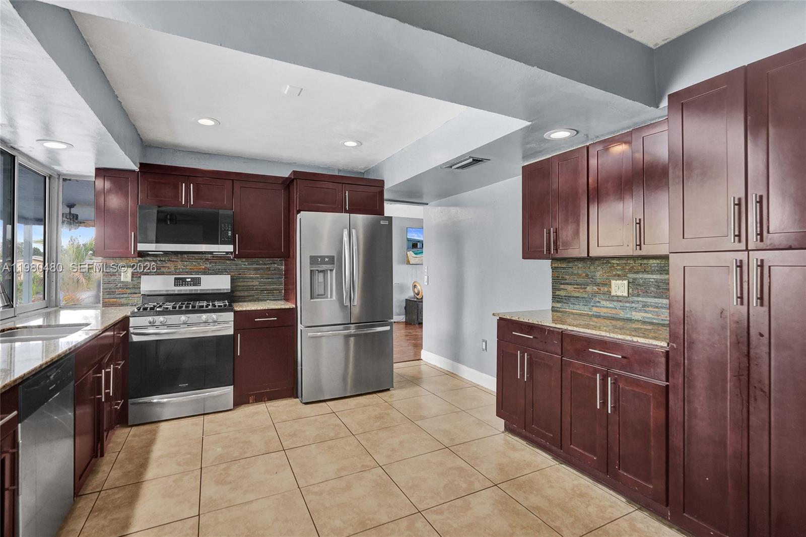 SUNRISE GOLF VILLAGE SEC - Residential