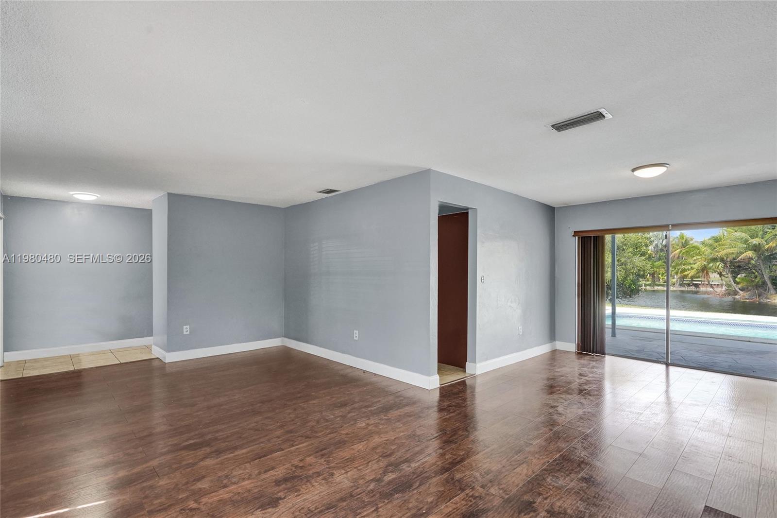 SUNRISE GOLF VILLAGE SEC - Residential