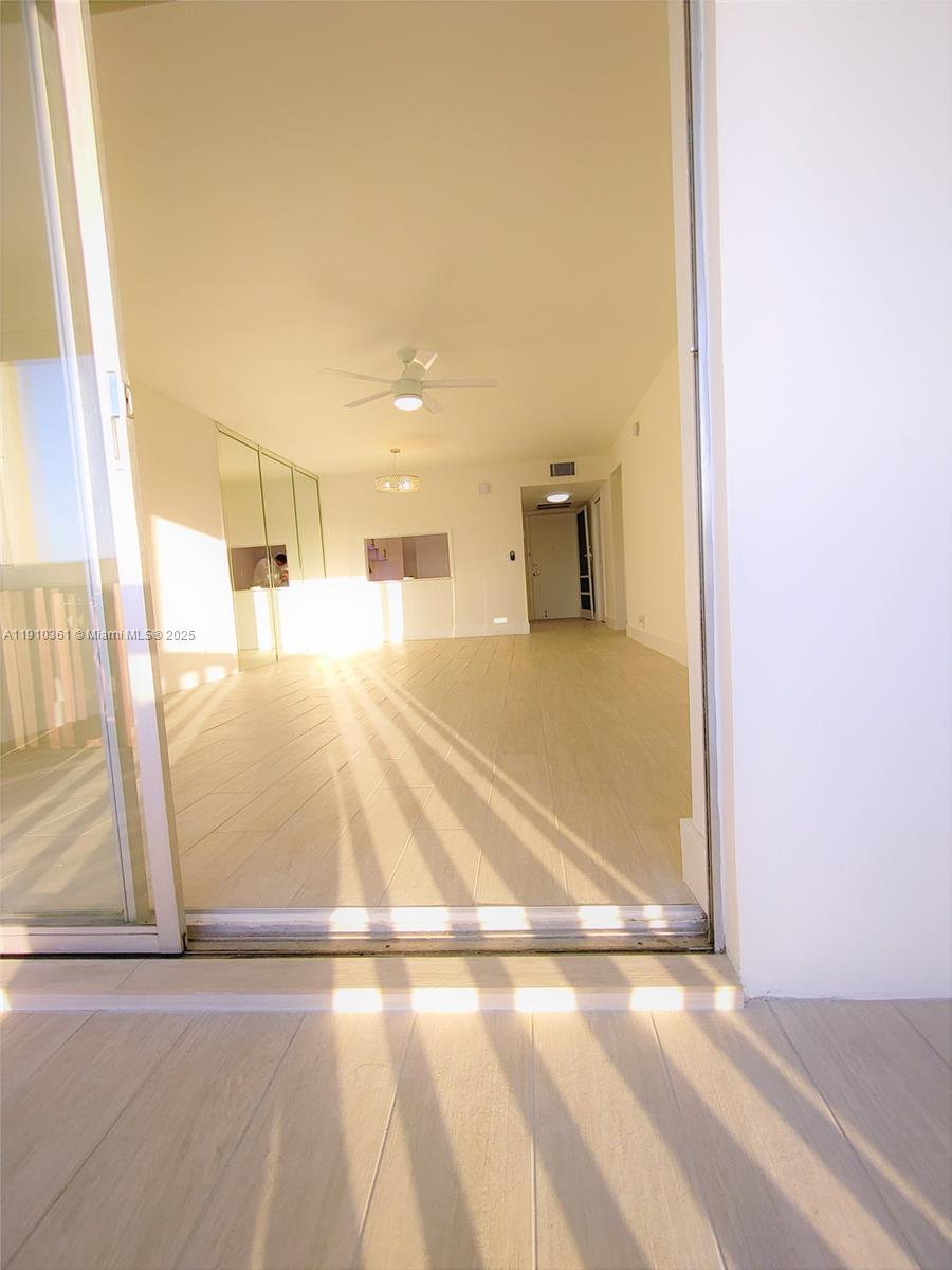 FIRST GULFSTREAM GARDEN - Residential Lease