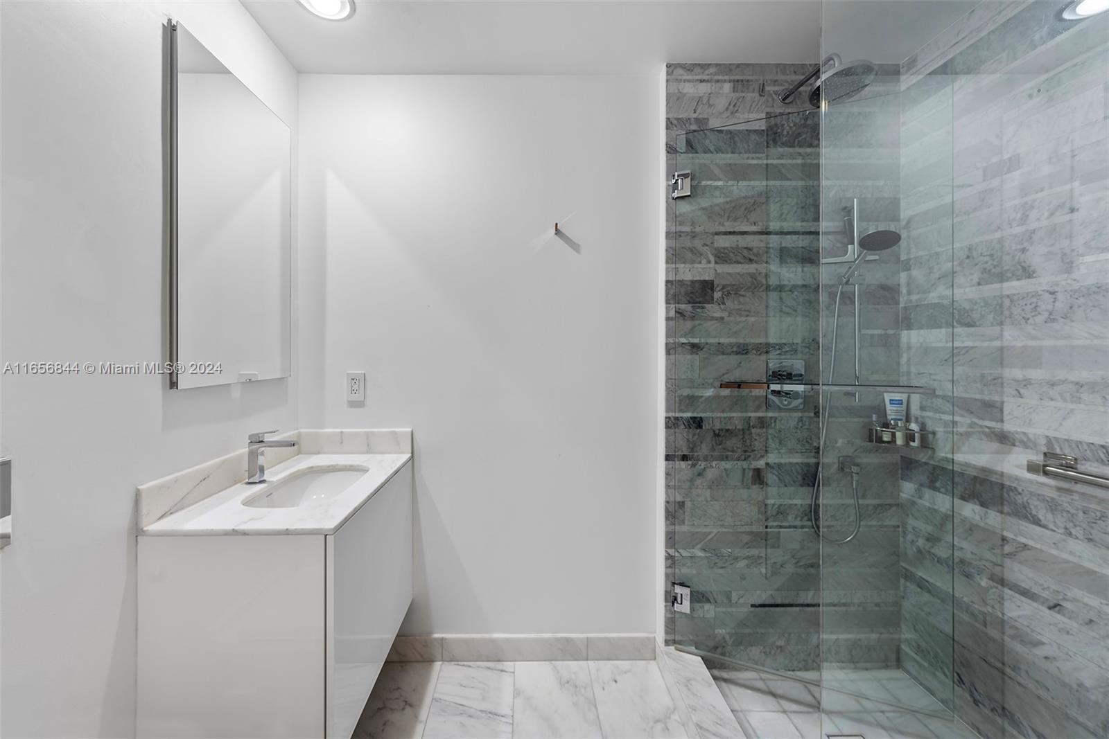 OCEANA BAL HARBOUR CONDO - Residential