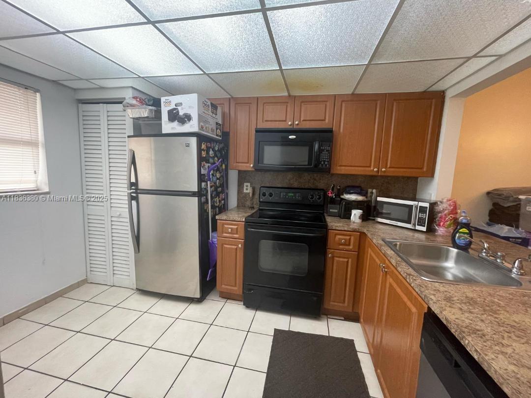 LOCATION! LOCATION! wonderful opportunity. Don't miss out on this opportunity to own this lovely spacious 3 bed/2 bath corner unit. Perfectly located near I-95, Aventura Mall and Beach. Centrally located between Fort Lauderdale and Miami. Pet friendly, amenities and all ages gated community for a low HOA fee. New roof is being installed recently. Enjoy outdoor living with your own private balcony. INVESTOR FRIENDLY
