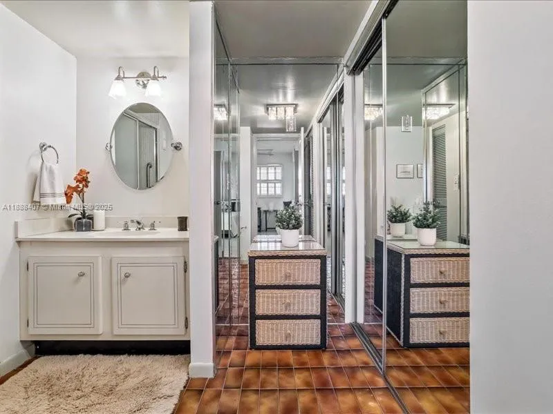 Boca Raton, Florida 33487, United States, 2 Bedrooms Bedrooms, ,2 BathroomsBathrooms,Residential,Active,219798