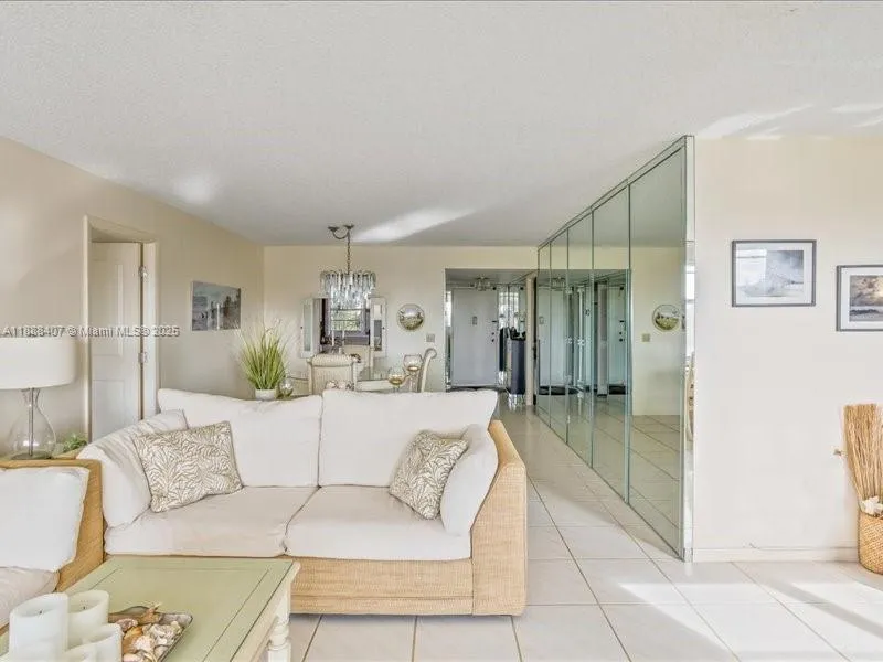 Boca Raton, Florida 33487, United States, 2 Bedrooms Bedrooms, ,2 BathroomsBathrooms,Residential,Active,219798