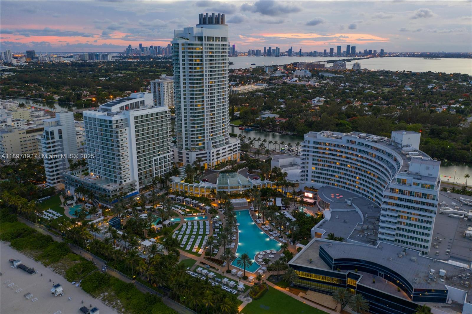 FONTAINEBLEAU III OCEAN C - Residential