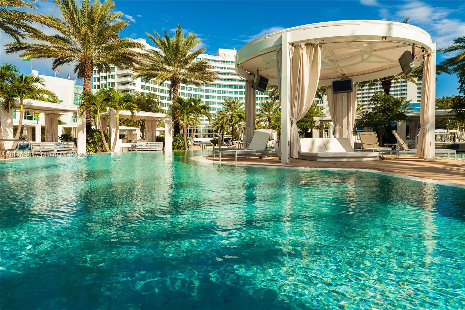 FONTAINEBLEAU III OCEAN C - Residential