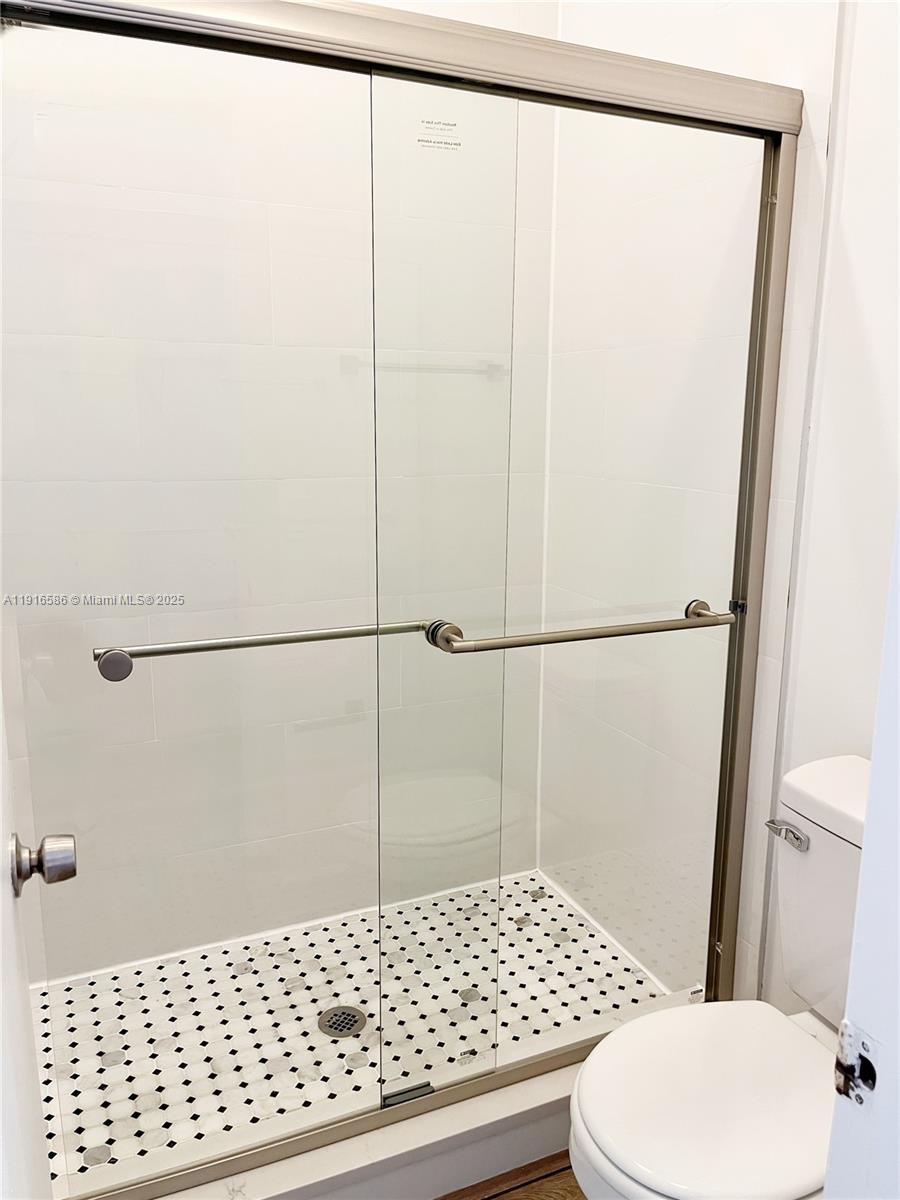 BAYWOOD VILLAGE III - Residential Lease