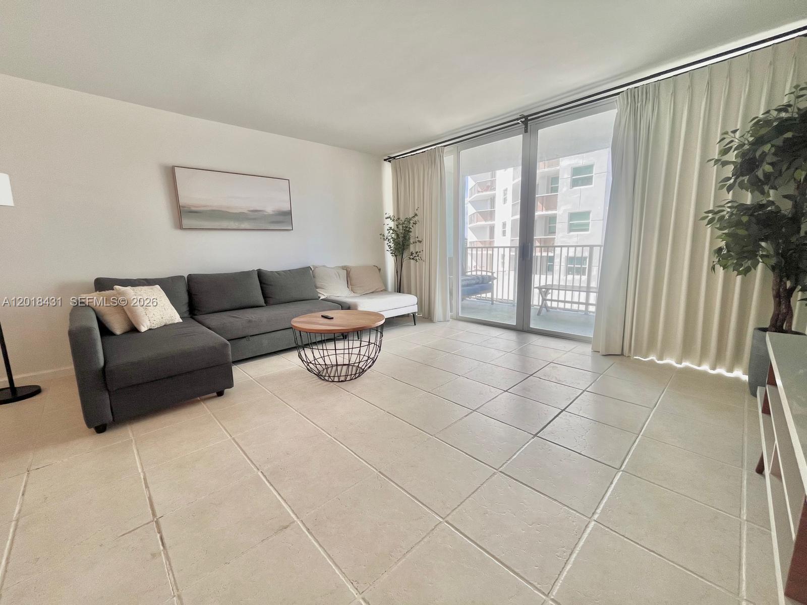 5838 Collins Ave 2D
