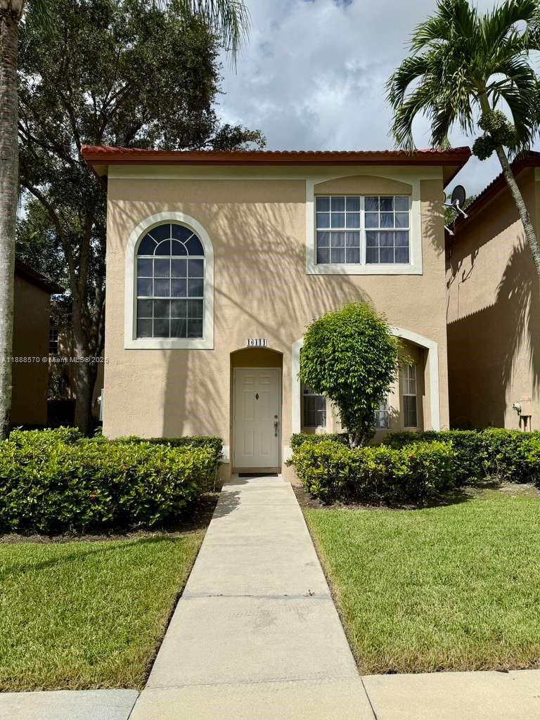EMERALD COURTS - OPAL CRE - Residential Lease