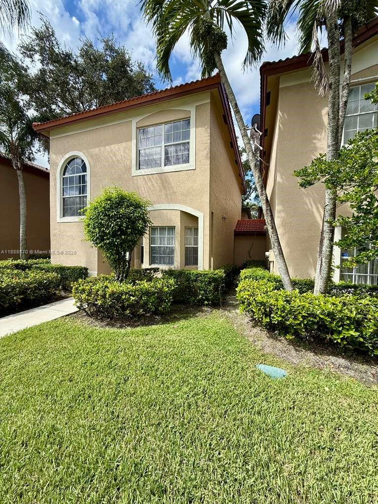 EMERALD COURTS - OPAL CRE - Residential Lease
