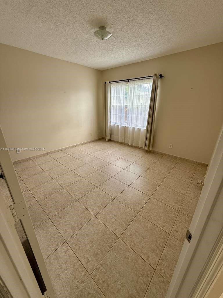 EMERALD COURTS - OPAL CRE - Residential Lease