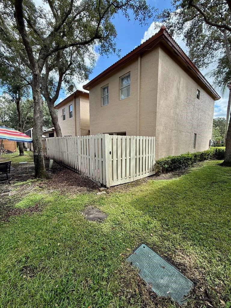 EMERALD COURTS - OPAL CRE - Residential Lease