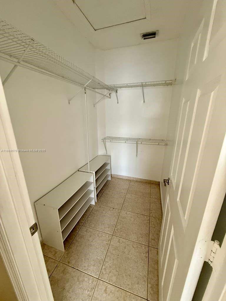 EMERALD COURTS - OPAL CRE - Residential Lease