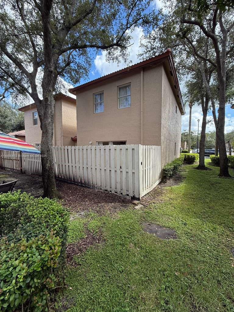 EMERALD COURTS - OPAL CRE - Residential Lease
